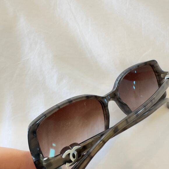 Authentic Chanel 5218 c1305/3B Y2K Sunglasses 54 16 Paris Hilton Style - Picture 2 of 7